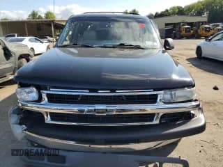 ✅ 2000 Chevrolet Suburban LT • VIN: 3GNFK16T2YG200100 • Lot: 70187684. Wystawiony na Copart z przebiegiem Nie podano. Bezpłatny archiwum sprzedaży aukcyjnych z USA i szczegółowy raport historii pojazdu na DreamBid. Zdjęcie 5.
