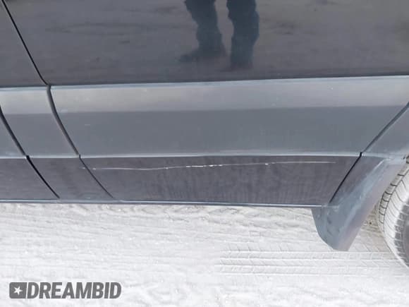 ✅ 2018 Mercedes-Benz Sprinter • VIN: WDZPE7CD0JP610741 • Lot: 41617216. Wystawiony na IAAI z przebiegiem 121 178 mil. Bezpłatny archiwum sprzedaży aukcyjnych z USA i szczegółowy raport historii pojazdu na DreamBid. Zdjęcie 19.