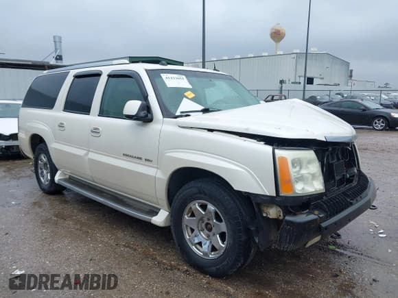 ✅ 2004 Cadillac Escalade ESV • VIN: 3GYFK66N14G313225 • Лот: 41433052. Опубликован ранее на IAAI с пробегом 239 233 миль. Бесплатный доступ к архиву аукционных продаж из США и подробный отчёт об истории автомобиля на DreamBid. Изображение 1.