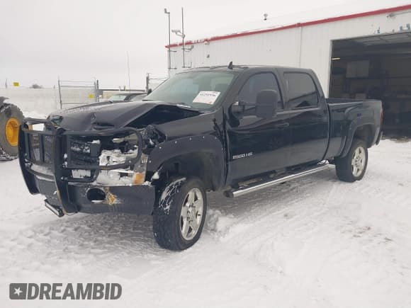 ✅ 2014 Chevrolet Silverado 2500HD LTZ • VIN: 1GC1KYE8XEF119934 • Лот: 41251936. Опубликован ранее на IAAI с пробегом 218 943 миль. Бесплатный доступ к архиву аукционных продаж из США и подробный отчёт об истории автомобиля на DreamBid. Изображение 2.