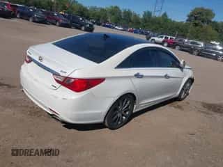 2012 Hyundai Sonata SE with VIN 5NPEC4AB7CH348244, listed as a IAAI auction lot 43362703 with 154,430 mi miles and . Bid and sale history available at DreamBid. Image 4.