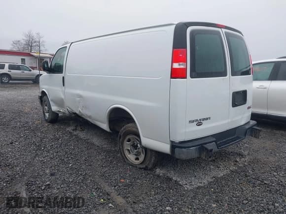 ✅ 2020 GMC Savana Cargo • VIN: 1GTW7AFG8L1272987 • Lot: 42006492. Wystawiony na IAAI z przebiegiem 69 484 mil. Bezpłatny archiwum sprzedaży aukcyjnych z USA i szczegółowy raport historii pojazdu na DreamBid. Zdjęcie 3.