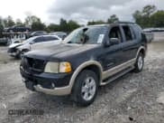 ✅ 2005 Ford Explorer Eddie Bauer • VIN: 1FMDU74K75UB43694 • Lot: 81813565. Wystawiony na Copart z przebiegiem Nie podano. Bezpłatny archiwum sprzedaży aukcyjnych z USA i szczegółowy raport historii pojazdu na DreamBid. Zdjęcie 1.