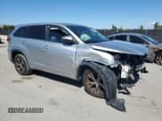 ✅ 2018 Toyota Highlander LE • VIN: 5TDZZRFH9JS238765 • Лот: 86606025. Опубликован ранее на Copart с пробегом 193 857 миль. Бесплатный доступ к архиву аукционных продаж из США и подробный отчёт об истории автомобиля на DreamBid. Изображение 4.