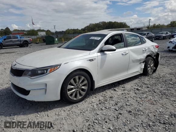 ✅ 2018 Kia Optima LX • VIN: 5XXGT4L3XJG264961 • Lot: 85362765. Wystawiony na Copart z przebiegiem 180 371 mil. Bezpłatny archiwum sprzedaży aukcyjnych z USA i szczegółowy raport historii pojazdu na DreamBid. Zdjęcie 1.
