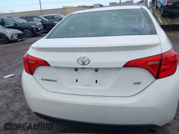 ✅ 2017 Toyota Corolla LE • VIN: 2T1BURHE2HC794860 • Lot: 43775355. Wystawiony na IAAI z przebiegiem 65 227 mil. Bezpłatny archiwum sprzedaży aukcyjnych z USA i szczegółowy raport historii pojazdu na DreamBid. Zdjęcie 16.