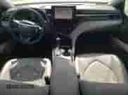 2021 Toyota Camry Hybrid SE z VIN 4T1S31AK8MU025020, wystawiony jako Copart lot #71857245 z przebiegiem 344 647 mil mil oraz Szkoda całkowita • Salvage title. Historia ofert i sprzedaży dostępna na DreamBid. Obrazek 8.