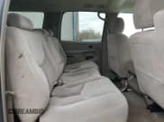 ✅ 2005 Chevrolet Suburban LS • VIN: 3GNEC16Z85G243106 • Лот: 82868994. Опубликован ранее на Copart с пробегом 192 142 миль. Бесплатный доступ к архиву аукционных продаж из США и подробный отчёт об истории автомобиля на DreamBid. Изображение 11.