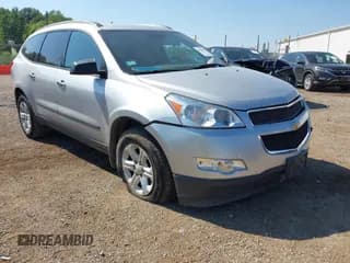 ✅ 2011 Chevrolet Traverse LS • VIN: 1GNKVFED1BJ320618 • Lot: 42998569. Listed on IAAI with 125,898 mi. Free auction sales archive from the USA and detailed vehicle history report at DreamBid. Image 1.