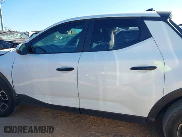 2023 Hyundai Santa Cruz SEL с VIN 5NTJB4AE7PH043443, выставлен на аукционе IAAI как лот 41040006 с пробегом 43 504 миль миль и . История ставок и продаж доступна на DreamBid. Изображение 14.