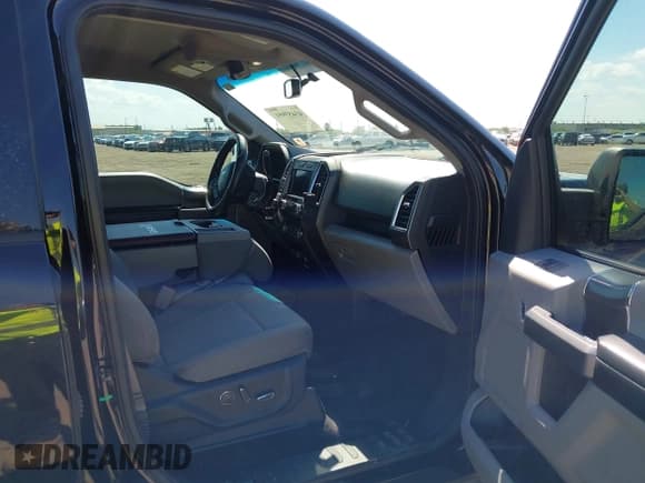 ✅ 2016 Ford F-150 XLT • VIN: 1FTEW1EF5GKE93812 • Lot: 43453951. Listed on IAAI with 128,904 mi. Free auction sales archive from the USA and detailed vehicle history report at DreamBid. Image 5.