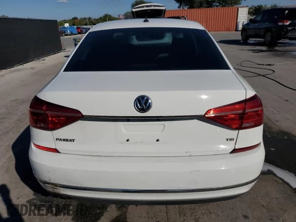 ✅ 2016 Volkswagen Passat S • VIN: 1VWAT7A37GC058884 • Lot: 91042805. Listed on Copart with 107,182 mi. Free auction sales archive from the USA and detailed vehicle history report at DreamBid. Image 6.