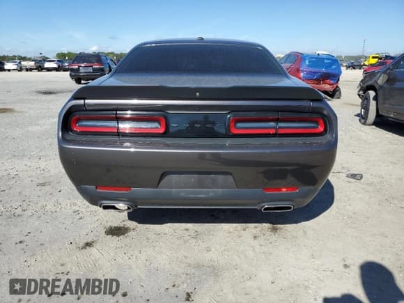 ✅ 2020 Dodge Challenger SXT • VIN: 2C3CDZAG6LH125560 • Lot: 39456003. Wystawiony na Copart z przebiegiem 51 289 mil. Bezpłatny archiwum sprzedaży aukcyjnych z USA i szczegółowy raport historii pojazdu na DreamBid. Zdjęcie 6.