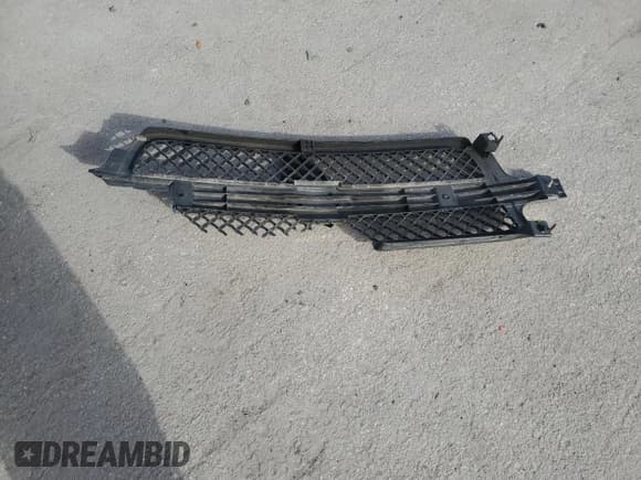 ✅ 2001 Chevrolet Silverado 2500HD LS • VIN: 1GCHK24181E207171 • Lot: 41771075. Wystawiony na Copart z przebiegiem 238 225 mil. Bezpłatny archiwum sprzedaży aukcyjnych z USA i szczegółowy raport historii pojazdu na DreamBid. Zdjęcie 14.