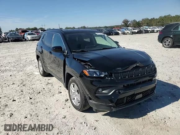 ✅ 2022 Jeep Compass Latitude • VIN: 3C4NJCBBXNT225233 • Lot: 82717375. Listed on Copart with 28,949 mi. Free auction sales archive from the USA and detailed vehicle history report at DreamBid. Image 14.