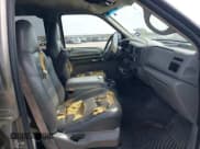 ✅ 2001 Ford F-250 XL • VIN: 1FTNW21S31EC77648 • Lot: 41523954. Wystawiony na IAAI z przebiegiem 218 035 mil. Bezpłatny archiwum sprzedaży aukcyjnych z USA i szczegółowy raport historii pojazdu na DreamBid. Zdjęcie 5.