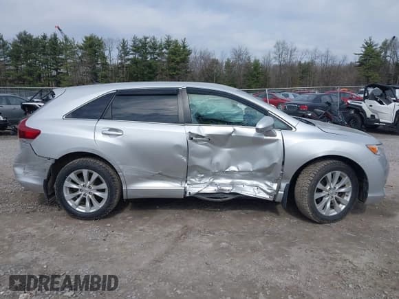 ✅ 2014 Toyota Venza LE • VIN: 4T3BA3BB4EU053793 • Lot: 41829786. Listed on IAAI with 132,619 mi. Free auction sales archive from the USA and detailed vehicle history report at DreamBid. Image 13.