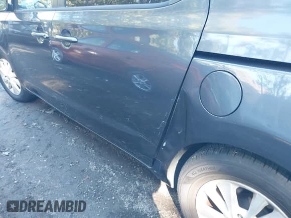 ✅ 2016 Kia Sedona LX • VIN: KNDMB5C15G6171704 • Лот: 43482484. Опубликован ранее на IAAI с пробегом 197 254 миль. Бесплатный доступ к архиву аукционных продаж из США и подробный отчёт об истории автомобиля на DreamBid. Изображение 6.