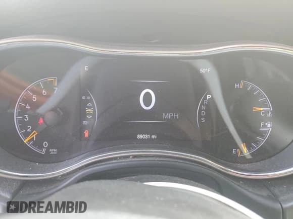 ✅ 2015 Jeep Grand Cherokee Laredo • VIN: 1C4RJFAG3FC149772 • Лот: 82494005. Опубликован ранее на Copart с пробегом 89 031 миль. Бесплатный доступ к архиву аукционных продаж из США и подробный отчёт об истории автомобиля на DreamBid. Изображение 9.