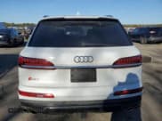 ✅ 2020 Audi SQ7 • VIN: WA1VWAF75LD007631 • Лот: 49421285. Опубликован ранее на Copart с пробегом 121 187 миль. Бесплатный доступ к архиву аукционных продаж из США и подробный отчёт об истории автомобиля на DreamBid. Изображение 6.