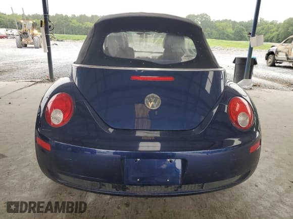✅ 2006 Volkswagen Beetle • VIN: 3VWRF31YX6M333207 • Лот: 61834515. Опубликован ранее на Copart с пробегом 82 466 миль. Бесплатный доступ к архиву аукционных продаж из США и подробный отчёт об истории автомобиля на DreamBid. Изображение 6.