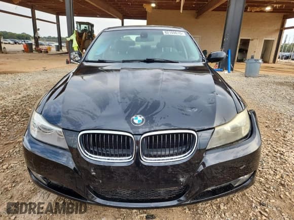 ✅ 2010 BMW 3 Series 328i • VIN: WBAPH7G5XANM48023 • Lot: 82109615. Listed on Copart with 238,888 mi. Free auction sales archive from the USA and detailed vehicle history report at DreamBid. Image 5.