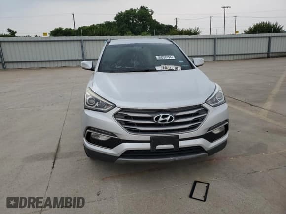 ✅ 2018 Hyundai Santa Fe 2.4L • VIN: 5XYZUDLB5JG525082 • Лот: 56038194. Опубликован ранее на Copart с пробегом Не указан. Бесплатный доступ к архиву аукционных продаж из США и подробный отчёт об истории автомобиля на DreamBid. Изображение 5.