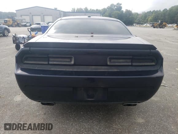 ✅ 2011 Dodge Challenger • VIN: 2B3CJ4DG3BH524106 • Lot: 73783924. Wystawiony na Copart z przebiegiem 166 185 mil. Bezpłatny archiwum sprzedaży aukcyjnych z USA i szczegółowy raport historii pojazdu na DreamBid. Zdjęcie 6.