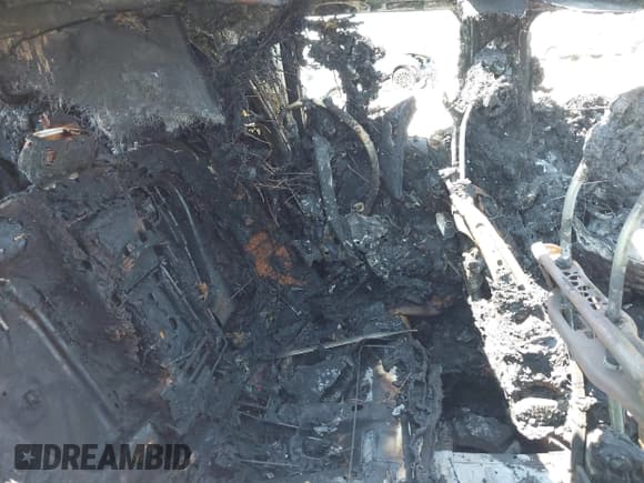 ✅ 2014 Mercedes-Benz GLK 350 • VIN: WDCGG8JB5EG333277 • Лот: 42968668. Опубликован ранее на IAAI с пробегом Не указан. Бесплатный доступ к архиву аукционных продаж из США и подробный отчёт об истории автомобиля на DreamBid. Изображение 8.