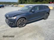 ✅ 2022 Volvo V60 • VIN: YV4102WK0N2091854 • Lot: 66373185. Wystawiony na Copart z przebiegiem 23 962 mil. Bezpłatny archiwum sprzedaży aukcyjnych z USA i szczegółowy raport historii pojazdu na DreamBid. Zdjęcie 1.