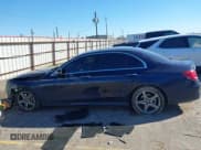 ✅ 2019 Mercedes-Benz E 300 • VIN: WDDZF4JB5KA523255 • Lot: 41731107. Listed on IAAI with 22,065 mi. Free auction sales archive from the USA and detailed vehicle history report at DreamBid. Image 14.