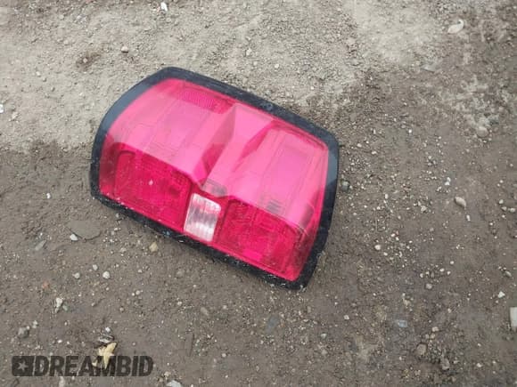 ✅ 2018 Chevrolet Silverado 2500HD LT • VIN: 1GC1KVEYXJF235496 • Лот: 41335300. Опубликован ранее на IAAI с пробегом 208 408 миль. Бесплатный доступ к архиву аукционных продаж из США и подробный отчёт об истории автомобиля на DreamBid. Изображение 12.