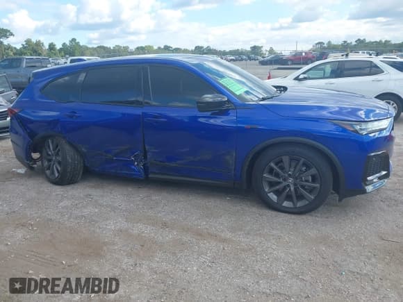 ✅ 2025 Acura MDX w/A-Spec Package • VIN: 5J8YE1H09SL033998 • Lot: 43466897. Listed on IAAI with 1,143 mi. Free auction sales archive from the USA and detailed vehicle history report at DreamBid. Image 14.