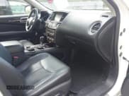✅ 2014 Nissan Pathfinder S • VIN: 5N1AR2MM8EC676605 • Lot: 42517499. Wystawiony na IAAI z przebiegiem 86 296 mil. Bezpłatny archiwum sprzedaży aukcyjnych z USA i szczegółowy raport historii pojazdu na DreamBid. Zdjęcie 5.