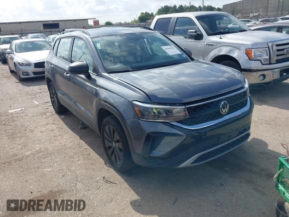 ✅ 2024 Volkswagen Taos S • VIN: 3VV5X7B29RM105771 • Lot: 42845856. Listed on IAAI with 9,104 mi. Free auction sales archive from the USA and detailed vehicle history report at DreamBid. Image 1.