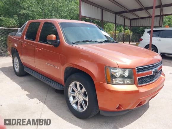 ✅ 2007 Chevrolet Avalanche LTZ • VIN: 3GNEC12037G156692 • Lot: 42654718. Listed on IAAI with 261,918 mi. Free auction sales archive from the USA and detailed vehicle history report at DreamBid. Image 1.