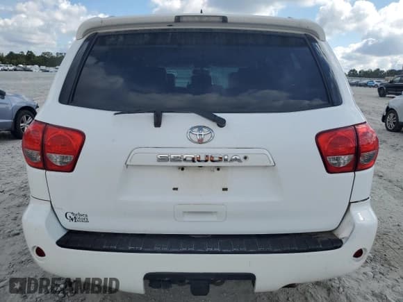 ✅ 2011 Toyota Sequoia • VIN: 5TDBM5G18BS001440 • Lot: 72138754. Listed on Copart with 299,784 mi. Free auction sales archive from the USA and detailed vehicle history report at DreamBid. Image 6.