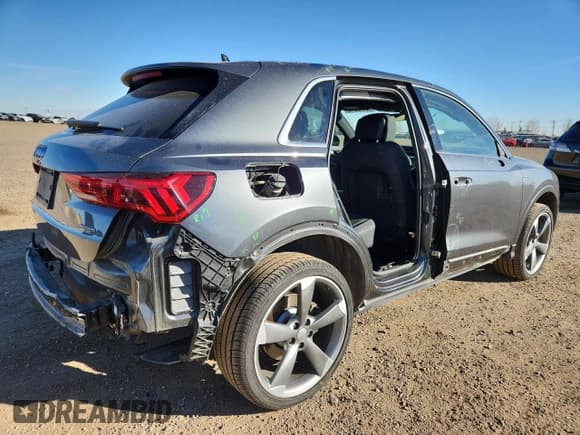 ✅ 2019 Audi Q3 S line Premium Plus • VIN: WA1EECF36K1080518 • Лот: 90140045. Опубликован ранее на Copart с пробегом 48 572 миль. Бесплатный доступ к архиву аукционных продаж из США и подробный отчёт об истории автомобиля на DreamBid. Изображение 3.