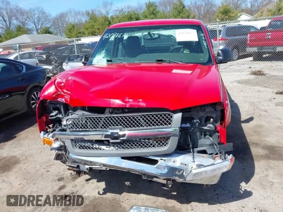 2004 Chevrolet Silverado 1500 z VIN 1GCEC14X34Z338245, wystawiony jako IAAI lot #42038672 z przebiegiem Nie podano mil oraz . Historia ofert i sprzedaży dostępna na DreamBid. Obrazek 12.