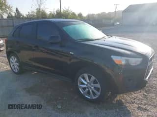 2014 Mitsubishi Outlander ES z VIN 4A4AP3AU0EE030184, wystawiony jako IAAI lot #43316290 z przebiegiem 195 484 mil mil oraz . Historia ofert i sprzedaży dostępna na DreamBid. Obrazek 1.