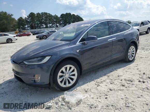 ✅ 2017 Tesla Model X 90D • VIN: 5YJXCDE23HF044191 • Lot: 70591435. Wystawiony na Copart z przebiegiem 103 208 mil. Bezpłatny archiwum sprzedaży aukcyjnych z USA i szczegółowy raport historii pojazdu na DreamBid. Zdjęcie 1.