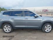 ✅ 2021 Volkswagen Atlas SE • VIN: 1V2WR2CA2MC581004 • Lot: 43007692. Listed on IAAI with 71,621 mi. Free auction sales archive from the USA and detailed vehicle history report at DreamBid. Image 13.