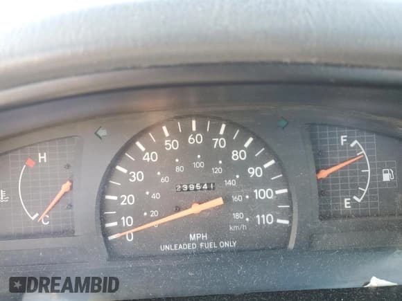 ✅ 1997 Toyota Tacoma • VIN: 4TAPM62N5VZ273206 • Lot: 41592085. Listed on Copart with 239,541 mi. Free auction sales archive from the USA and detailed vehicle history report at DreamBid. Image 9.