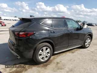 2021 Chevrolet Blazer LT z VIN 3GNKBBRA1MS568659, wystawiony jako Copart lot #46511543 z przebiegiem 45 609 mil mil oraz . Historia ofert i sprzedaży dostępna na DreamBid. Obrazek 3.