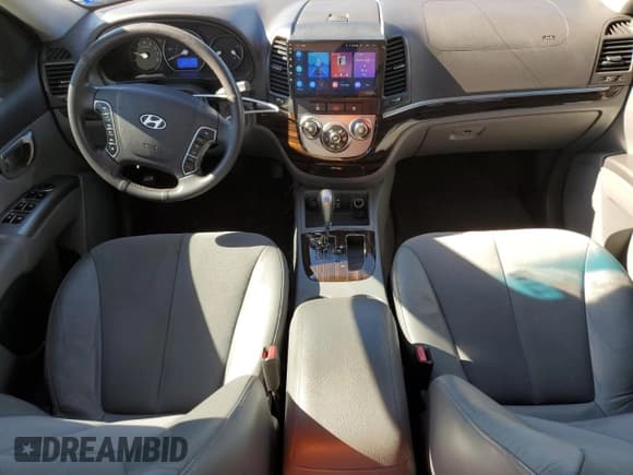 ✅ 2010 Hyundai Santa Fe SE • VIN: 5NMSH4AG5AH362041 • Lot: 80166304. Listed on Copart with 128,130 mi. Free auction sales archive from the USA and detailed vehicle history report at DreamBid. Image 8.