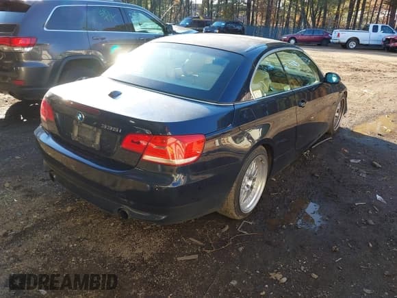 ✅ 2007 BMW 3 Series 335i • VIN: WBAWL73517PX47946 • Lot: 43756882. Listed on IAAI with 164,839 mi. Free auction sales archive from the USA and detailed vehicle history report at DreamBid. Image 4.