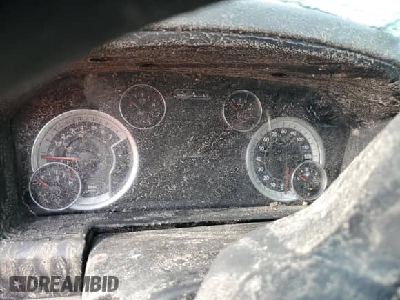 2013 Ram 1500 Express z VIN 1C6RR6KT1DS722537, wystawiony jako Copart lot #81500105 z przebiegiem Nie podano mil oraz Szkoda całkowita • Salvage title. Historia ofert i sprzedaży dostępna na DreamBid. Obrazek 9.