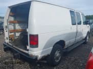 ✅ 2008 Ford Econoline Cargo Commercial • VIN: 1FTNE24W48DA68131 • Lot: 43206397. Wystawiony na IAAI z przebiegiem Nie podano. Bezpłatny archiwum sprzedaży aukcyjnych z USA i szczegółowy raport historii pojazdu na DreamBid. Zdjęcie 4.