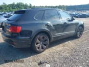 ✅ 2020 Bentley Bentayga V8 • VIN: SJAAM2ZV9LC029682 • Lot: 42847690. Wystawiony na IAAI z przebiegiem 26 272 mil. Bezpłatny archiwum sprzedaży aukcyjnych z USA i szczegółowy raport historii pojazdu na DreamBid. Zdjęcie 4.