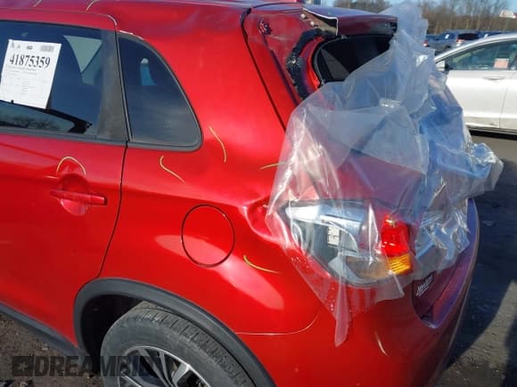 ✅ 2017 Mitsubishi Outlander SE • VIN: JA4AR3AW6HZ016770 • Lot: 41875359. Listed on IAAI with 104,637 mi. Free auction sales archive from the USA and detailed vehicle history report at DreamBid. Image 6.